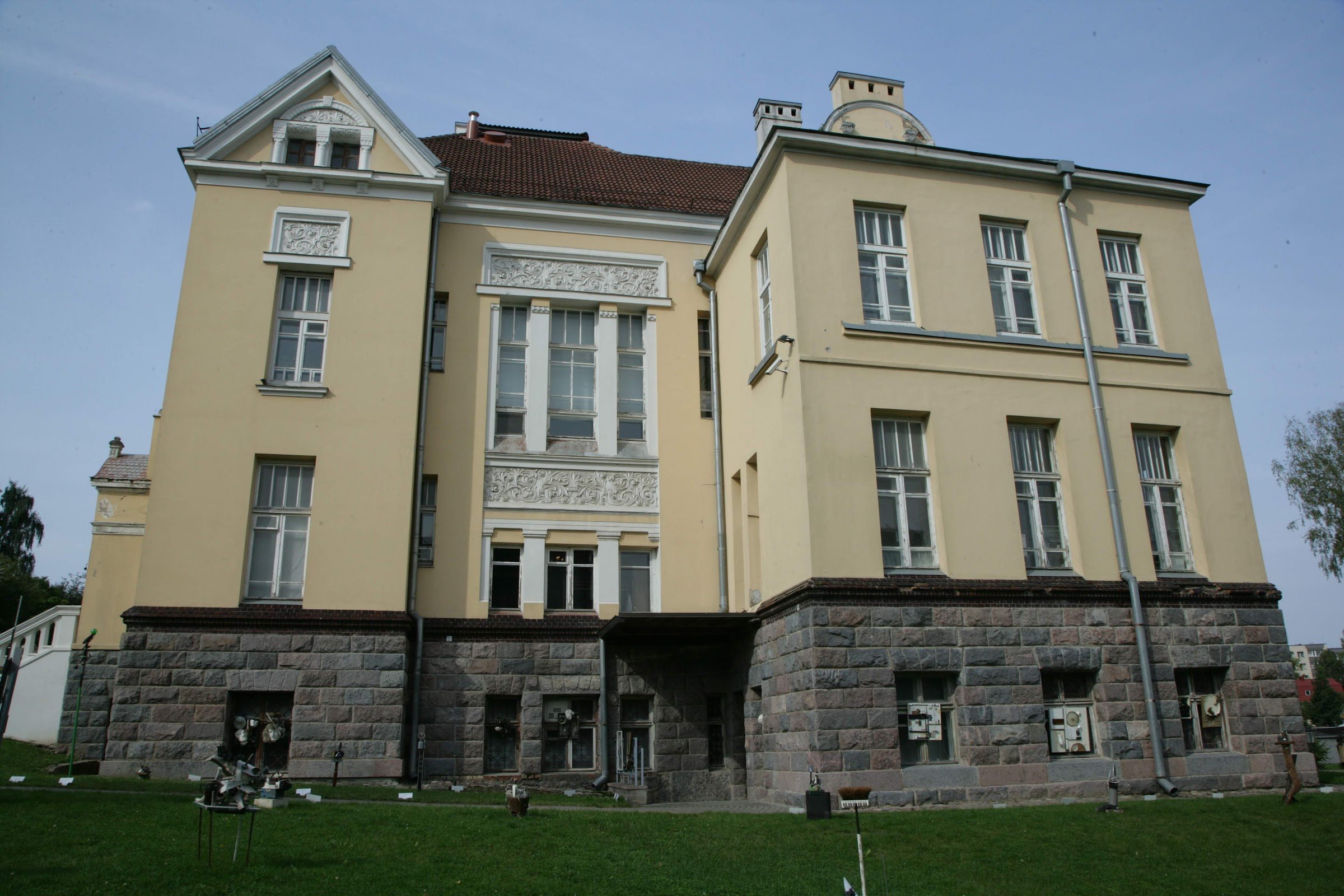 Chaim Frenkel's Villa